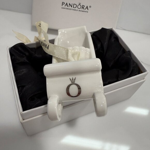 Pandora 2014 Limited Edition Porcelain Sleigh Ornament with Box Ivory Silver - Picture 2 of 10